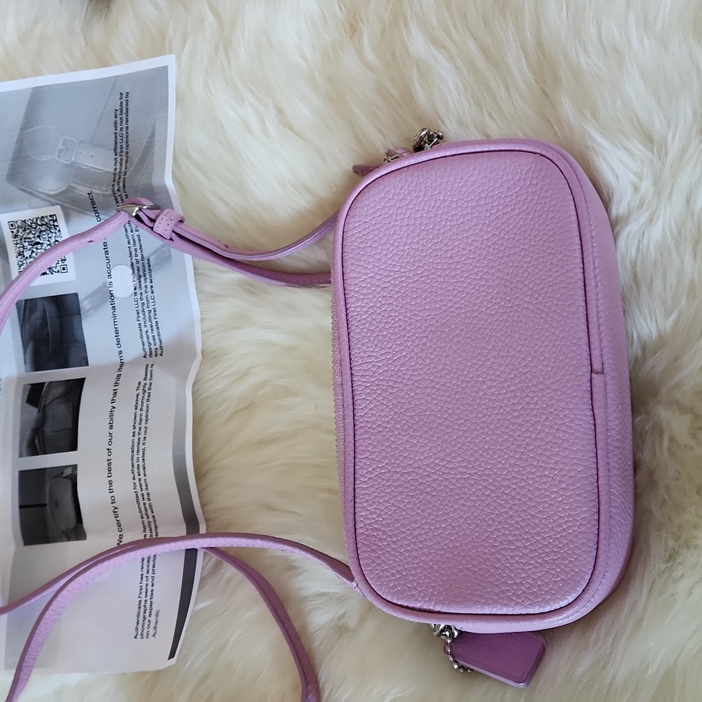 Adorable Coach Pink Leather Double Zippered Mini Camera Crossbody Bag 🩷🌸🩶 - Picture 10 of 16